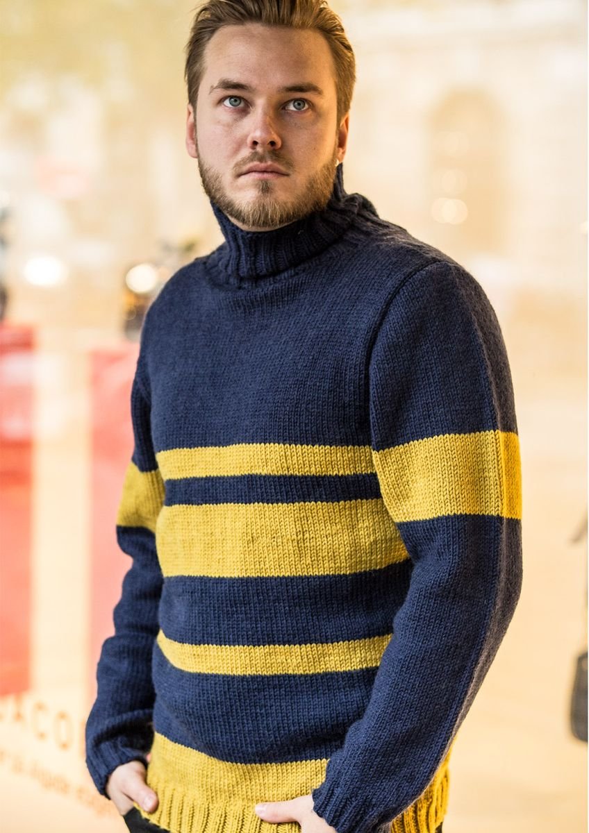 Herresweater i Marine og Karry